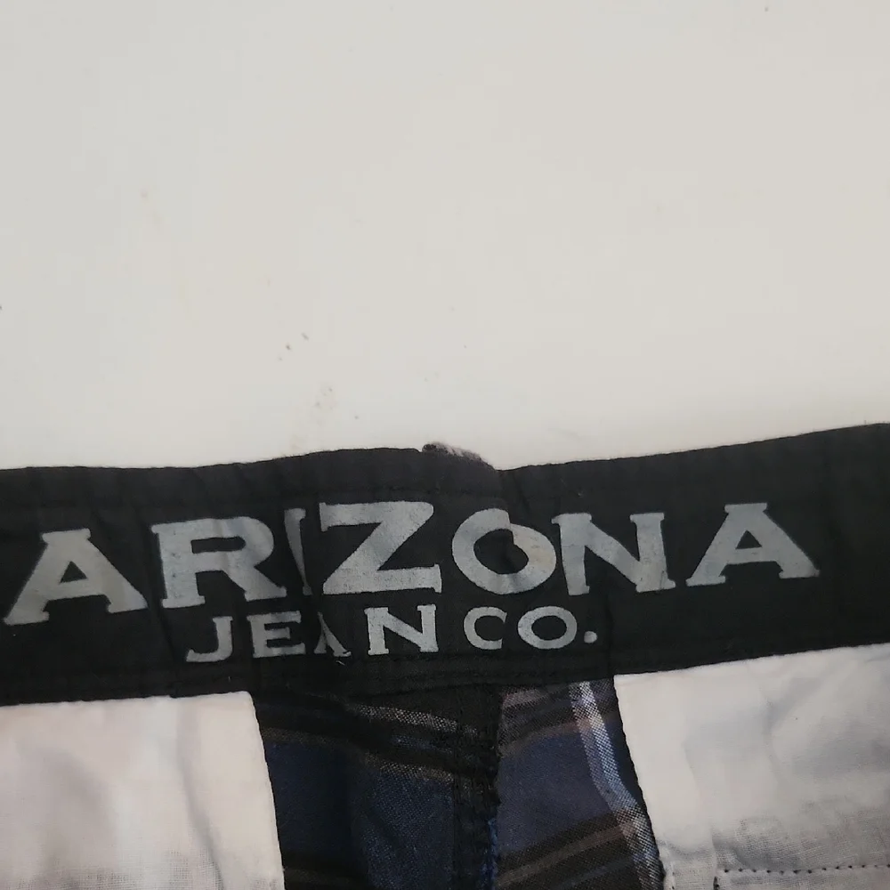 Arizona Jean Company Shorts Blue Black Plaid Size 34